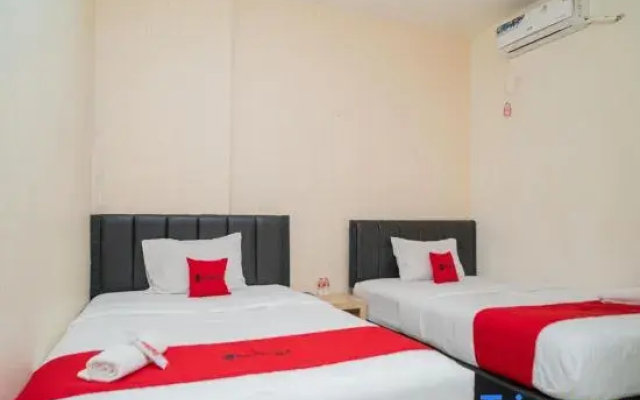 RedDoorz Near Flyover Arjosari Malang