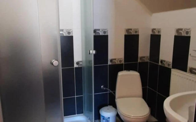 "Обійми гір"Котеджі