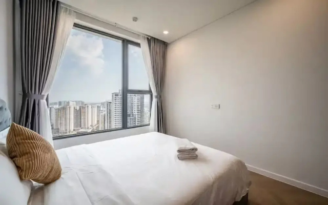 Sunny Lumiere Riverside Luxury Residence