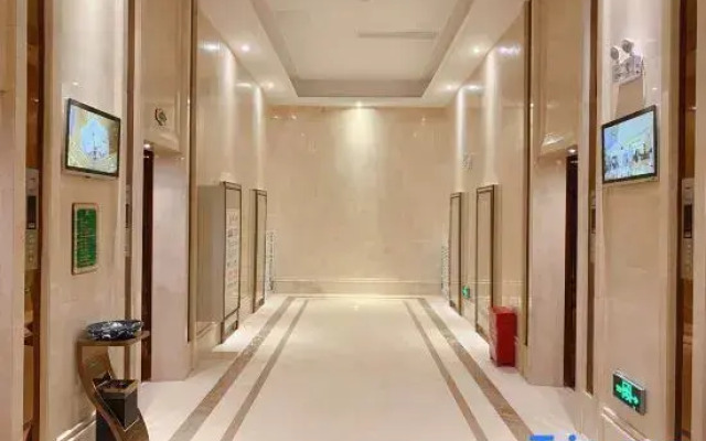 Vienna International Hotel (Guiyang Qingzhen Gaoyuan Mingzhu Junyueguoji)