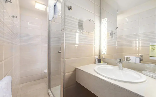 Carlton Hotel Buda Castle