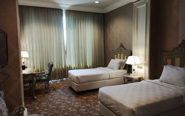 Grand Empire Palace Hotel