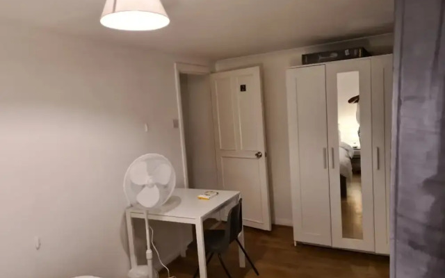 4br-2ensuite-10mincentrallondon-sleeps11-parking