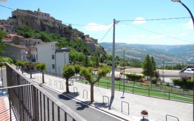 Coste Del Lago