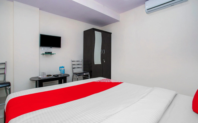 OYO 19934 Hotel Golden Arch