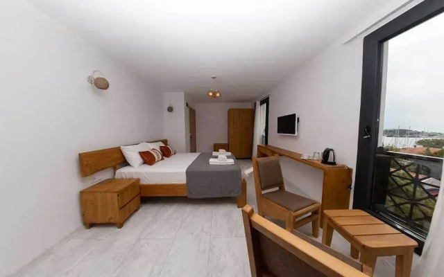 Foça Kybele Pension