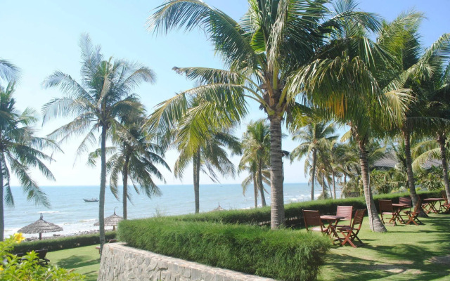 Lotus Muine Resort & Spa