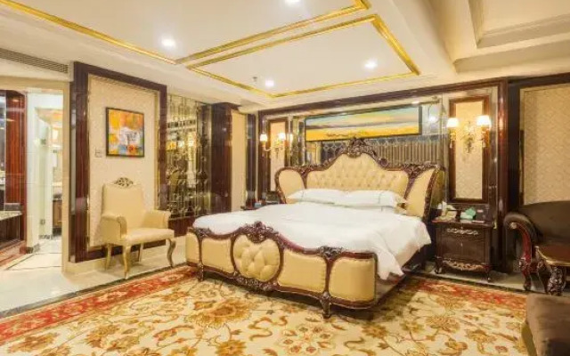 Phoenix Hotel