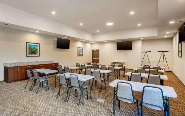 Comfort Suites Burlington near I-5