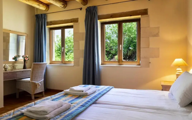 Charming Holiday Home in Maheri