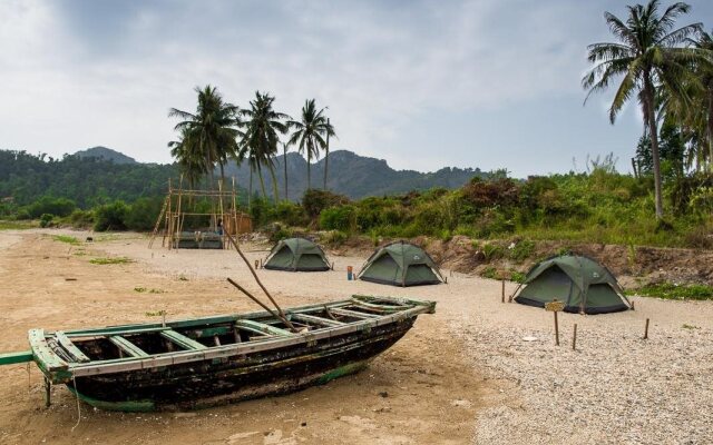 Woodstock Beach Camp