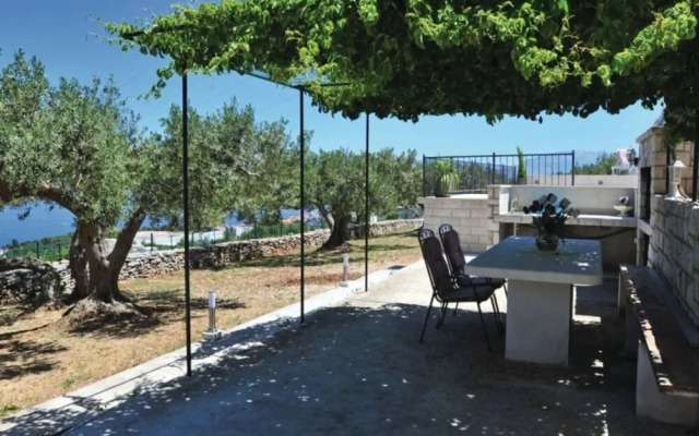 Ita - With Pool and View - H