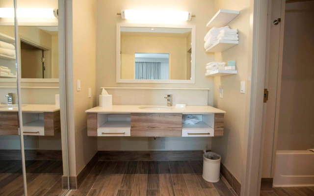 Hampton Inn & Suites by Hilton Thunder Bay