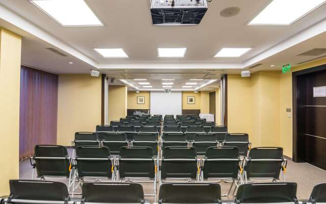 Best Western Plus Olives City Hotel