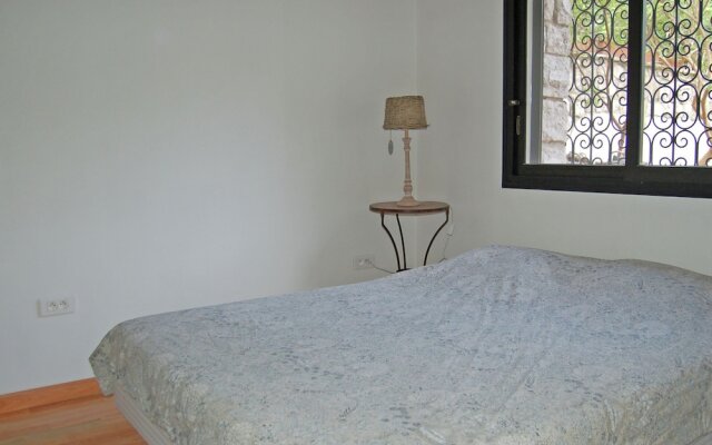 Classy Apartment in La Turbie With Fenced Garden