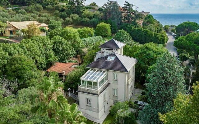 Villa Liberty Albisola 6 2 Emma Villas