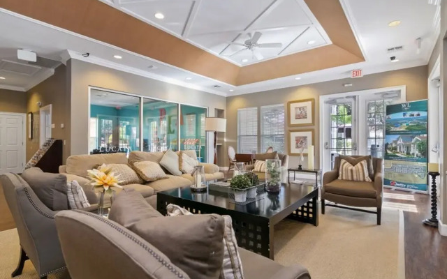 Lucaya Village - 2960 Lucayan Harbour Circle 1-104