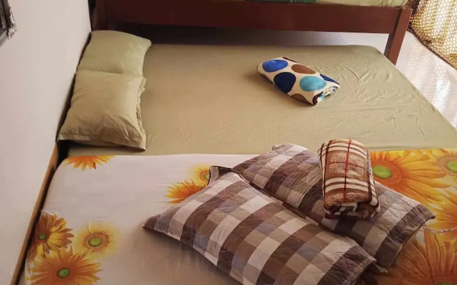 Room-aremen Transient, the no Hassle and