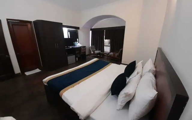 Golden Huts Resorts
