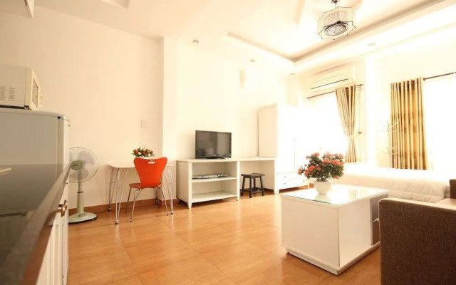 Smiley Apartment 2