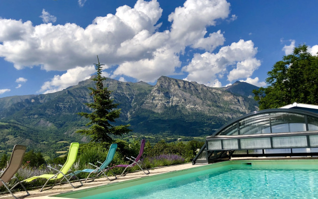 "La Coustille" Chambres et Table d'Hôtes