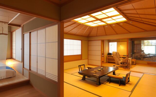 Akan Tsuruga Bessou HINANOZA