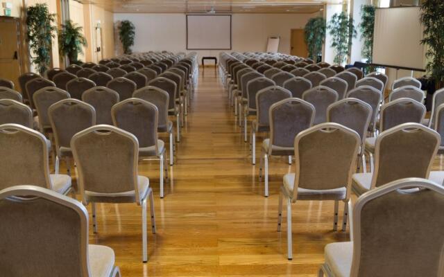 Crowne Plaza Caparica Lisbon by IHG