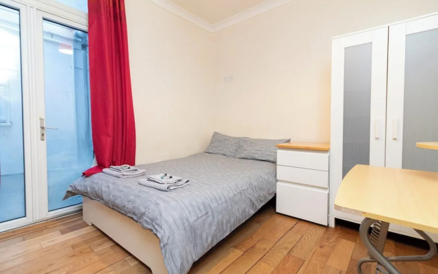 Cosy studio flat in the Polygon