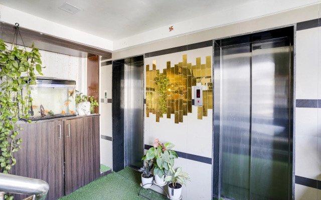 Super Collection O Andheri Near Western Express Highway