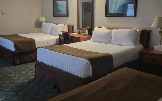 Travelodge by Wyndham Niagara Falls at the Falls