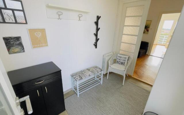 Apartment Reful