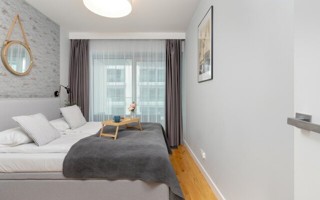 Port Marine With Sea View by Renters