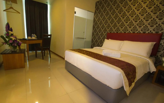 Prince 33 Hotel