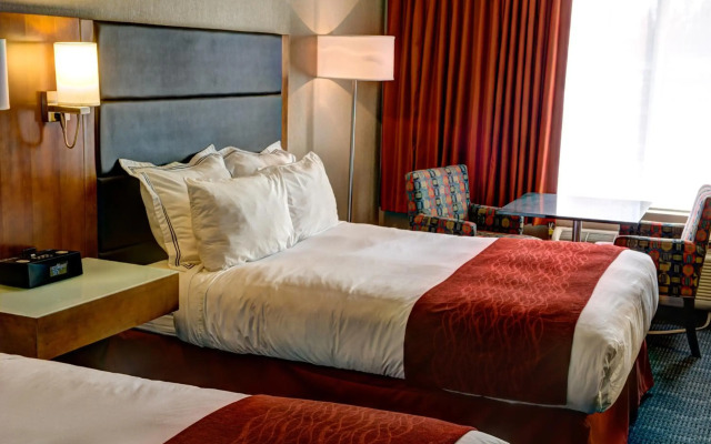 Radisson Hotel & Suites Fort McMurray