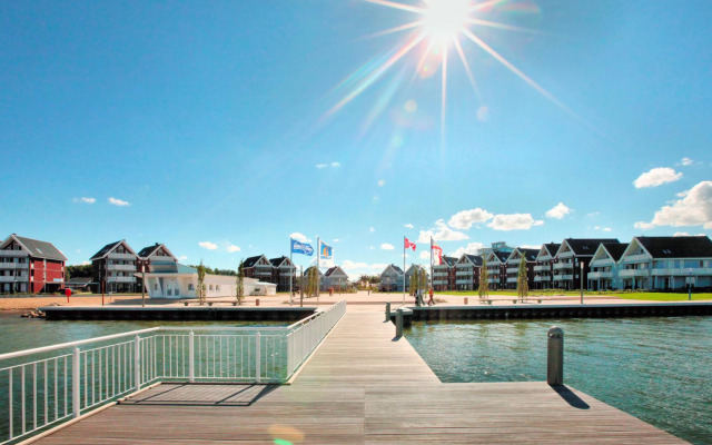 Apartment in Rechin Right on the Water