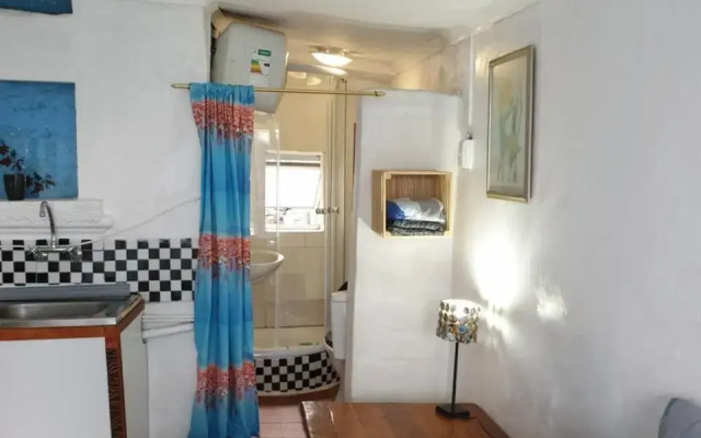 Cozy Private En Suite Studio
