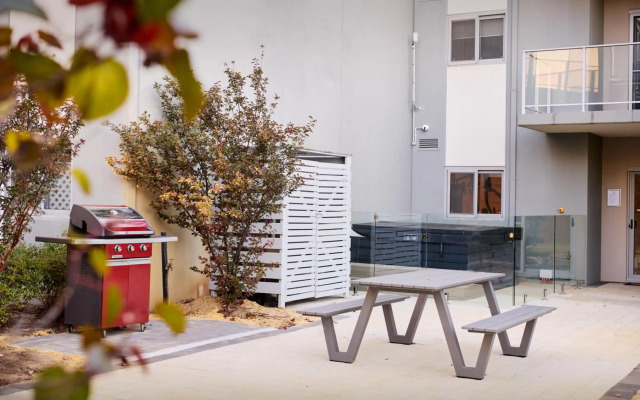 Airport Apartments by Vetroblu