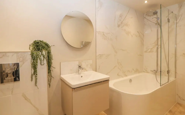 Castleton Suite
