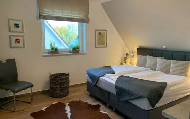 Haus Seeblick Modern Retreat