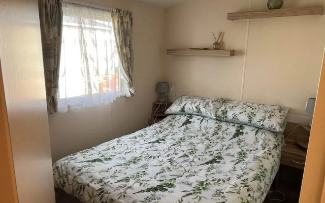 Budget 3 Bedroom Caravan With Decking at Heacham