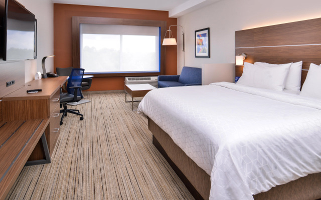 Holiday Inn Express & Suites Farmville by IHG