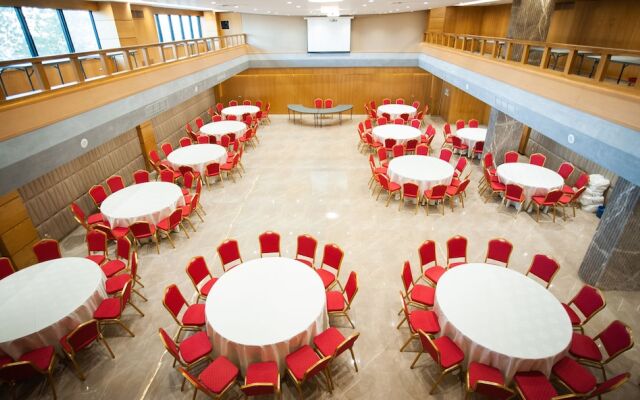 Doanesia Premium Hotel & Spa