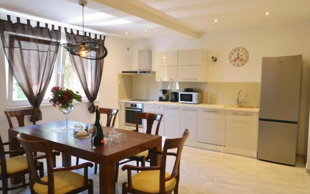 Apt3 - Villa Perla with swimming pool, Lovran - Opatija
