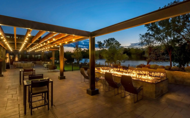 Courtyard by Marriott Appleton Riverfront