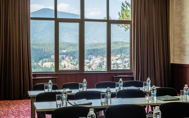 Maxi Park Hotel & Spa