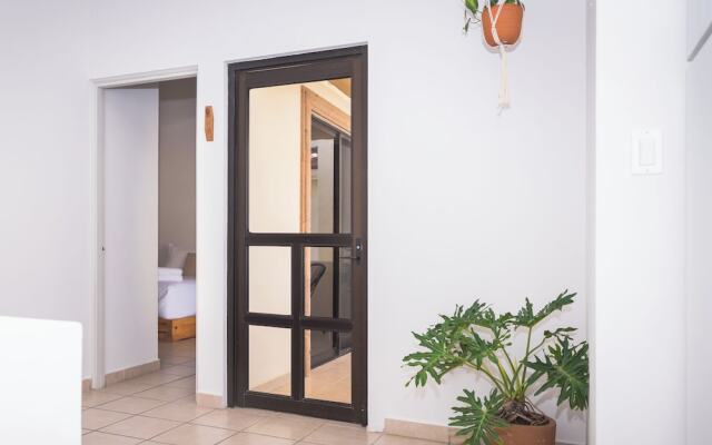 Grand Villa w Private Patio & Parking