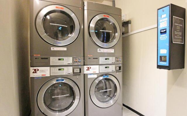 ST Signature Jalan Besar, DAYUSE, 5 hours: 5PM-10PM – Guest Rooms – Singapore