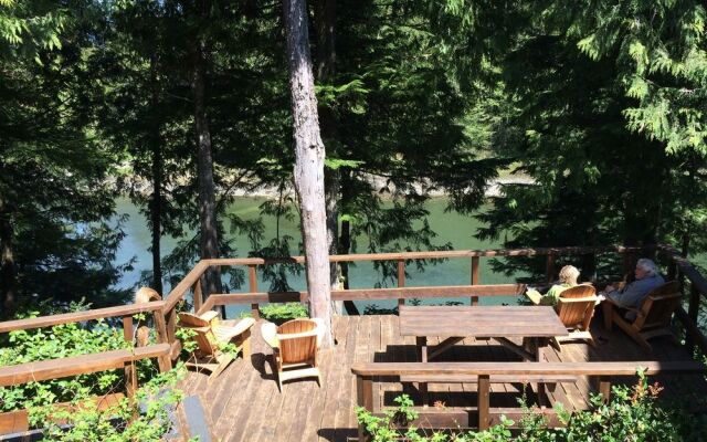 Wild Pacific Waterfront Cabins