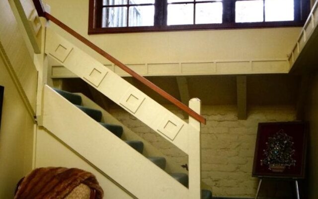 Arden Country House