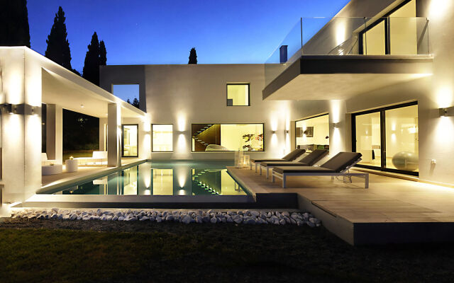 Luxury Villa Eve